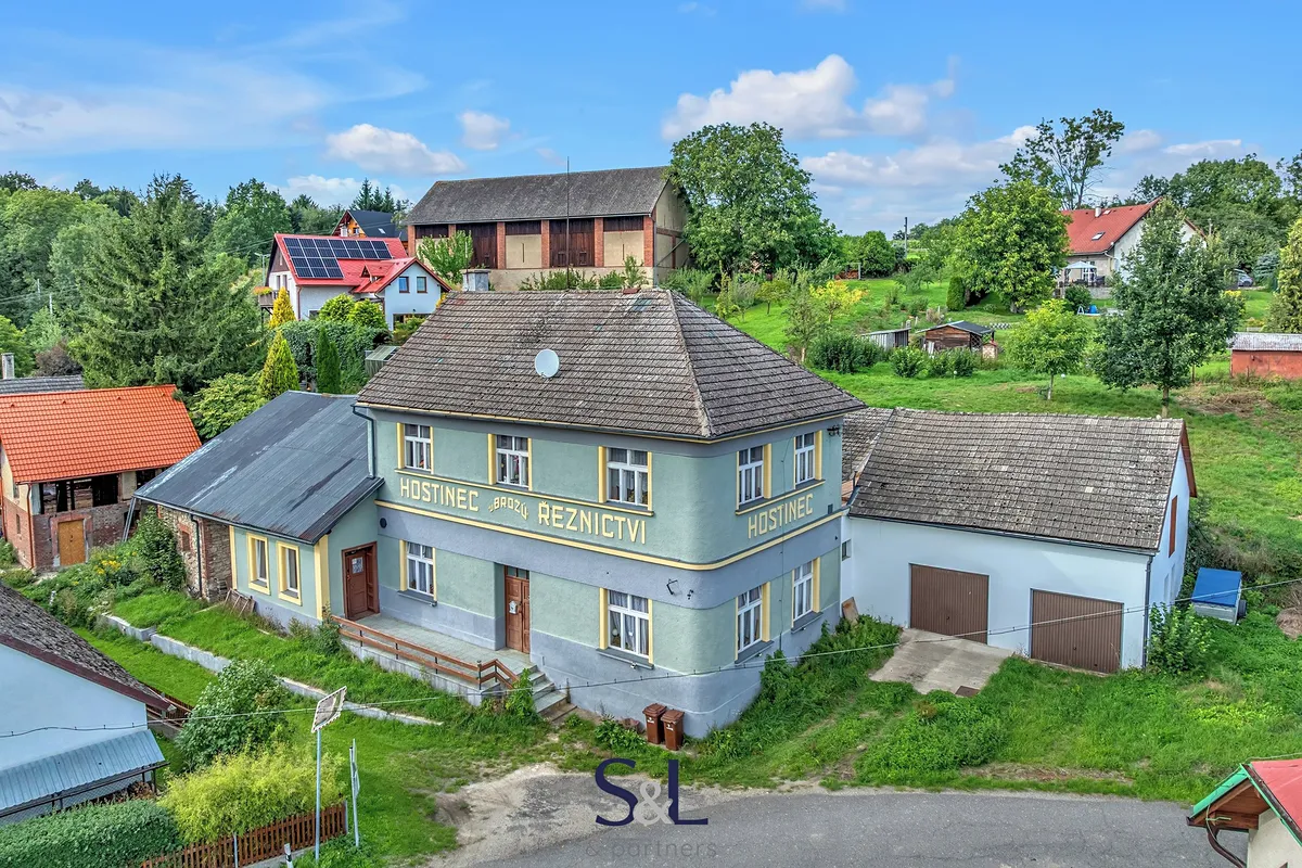 Prodej rodinného domu 211 m², pozemek 1431 m²